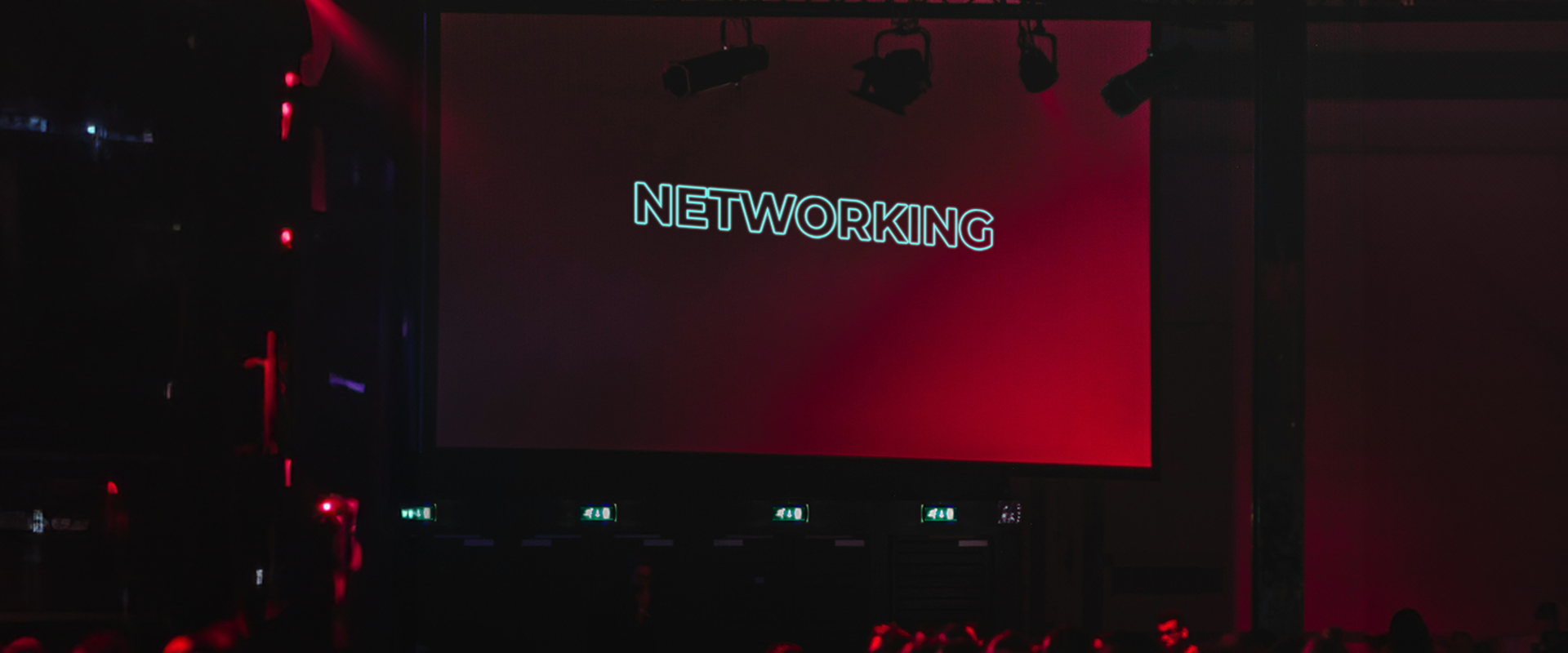 The Art of Networking at iGaming Conferences: Top Tips to Maximise Your Contacts